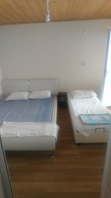 Erkin Apart HotelKarsiyaka  エクステリア 写真