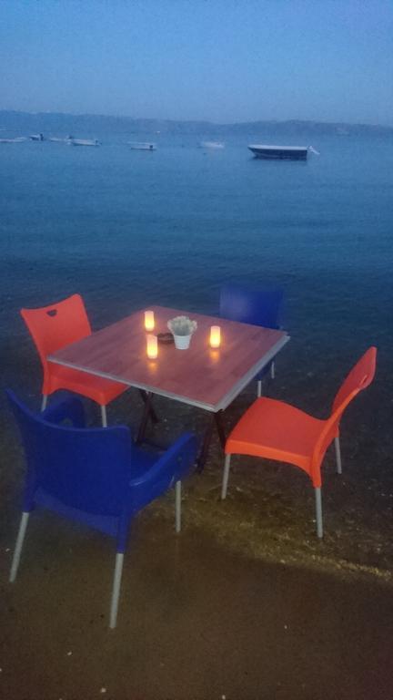 Erkin Apart HotelKarsiyaka  エクステリア 写真