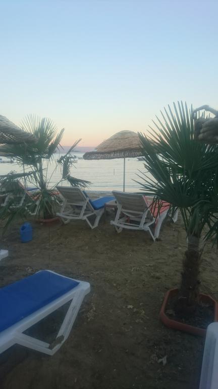 Erkin Apart HotelKarsiyaka  エクステリア 写真